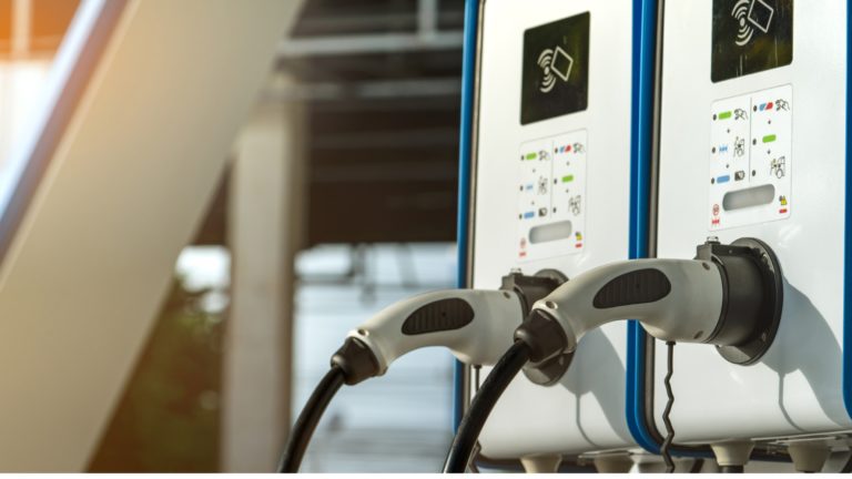 Installer une infrastructure de charge pour véhicules électriques en entreprise